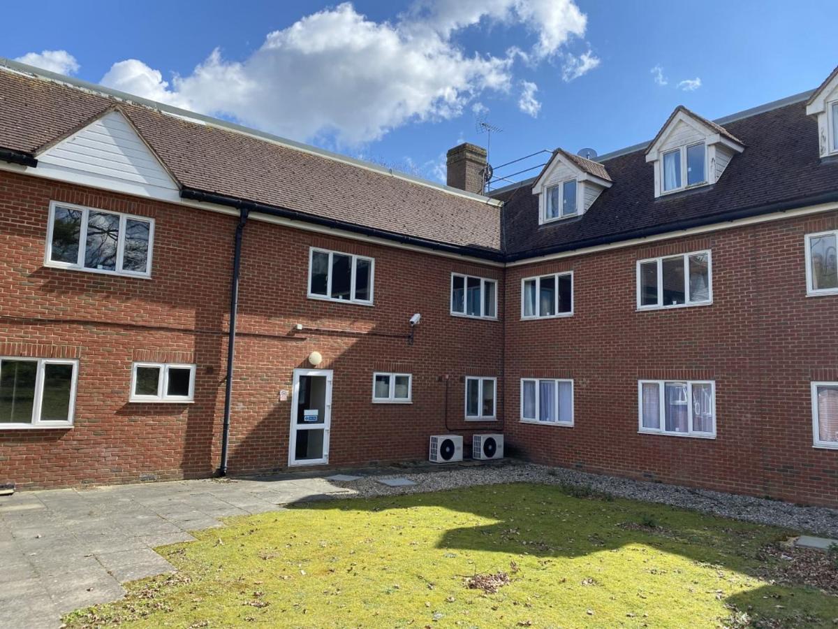Ibis Budget Stansted Bishops Stortford Birchanger Esterno foto